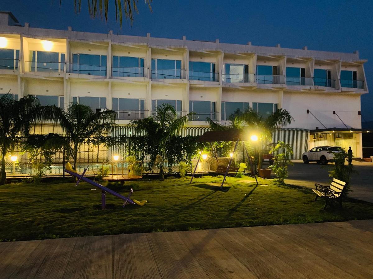 Viola Beacon Resort, Lonavala Εξωτερικό φωτογραφία
