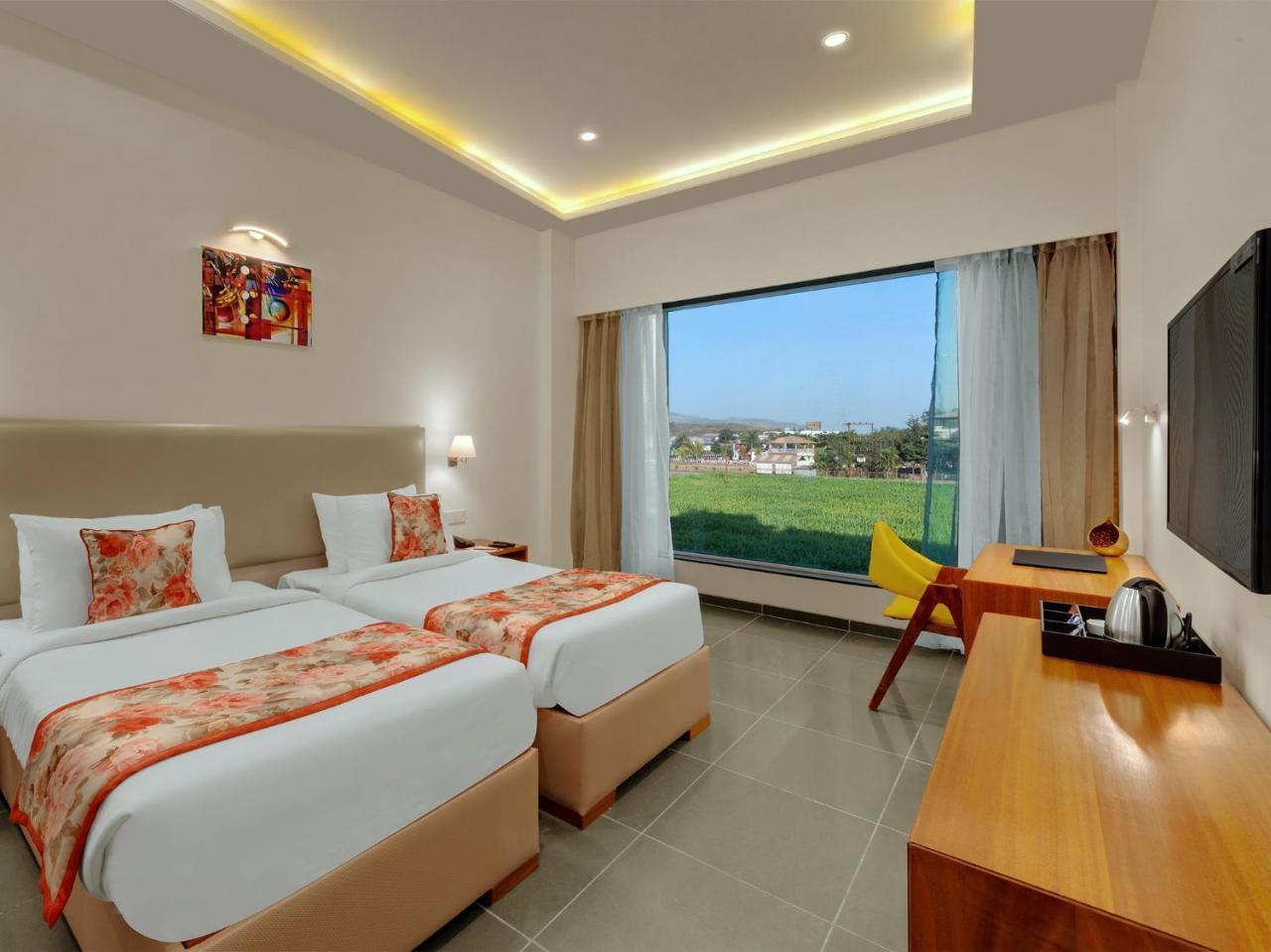 Viola Beacon Resort, Lonavala Εξωτερικό φωτογραφία
